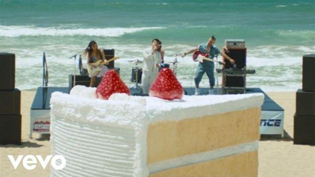 significado de la canción: cake by the ocean de dnce