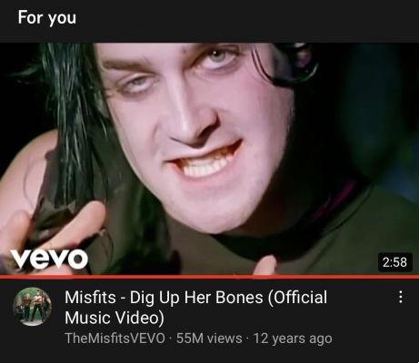 significado de la canción: dig up her bones de misfits